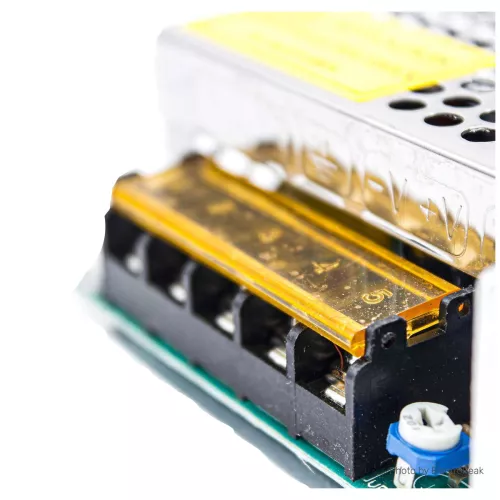 12V 5A 60W Switching Power adapter